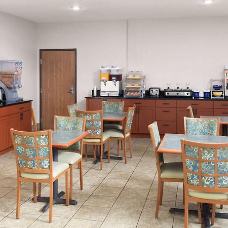 Days Inn & Suites By Wyndham Of Morris Buitenkant foto