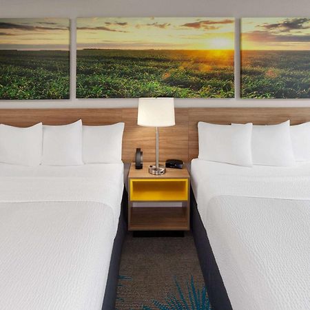Days Inn & Suites By Wyndham Of Morris Buitenkant foto