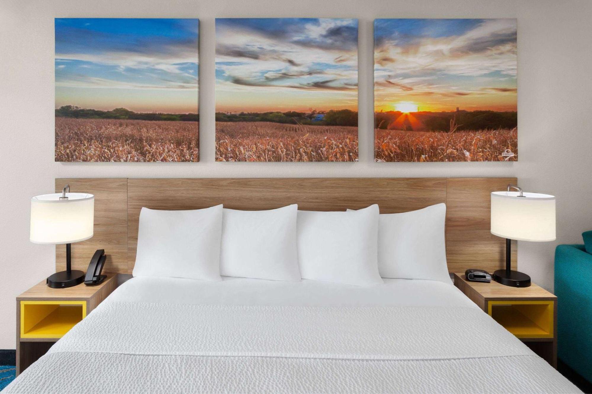 Days Inn & Suites By Wyndham Of Morris Buitenkant foto